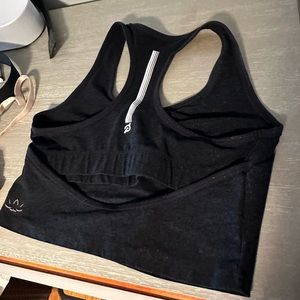 Beyond yoga peloton sports bra 1x & aerie bralette